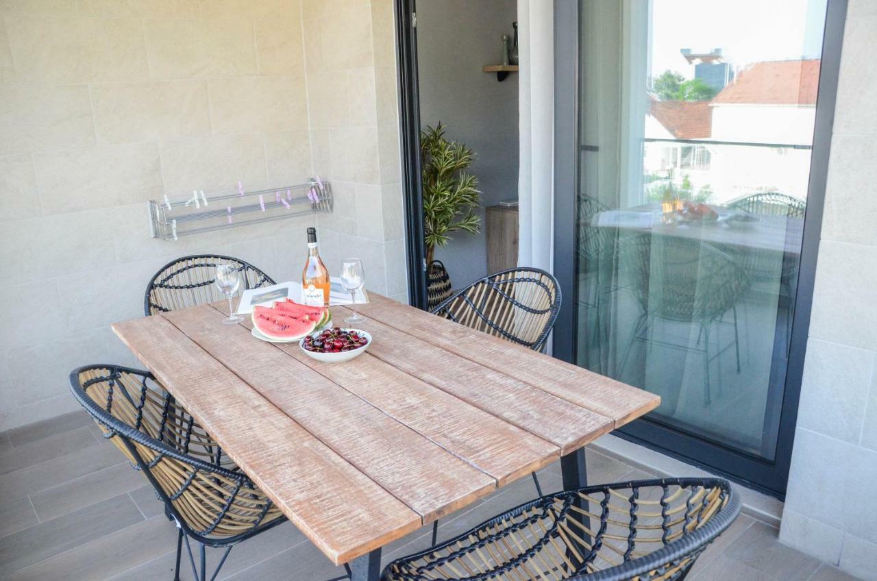 Premium-Designed Apartments Τίβατ Εξωτερικό φωτογραφία